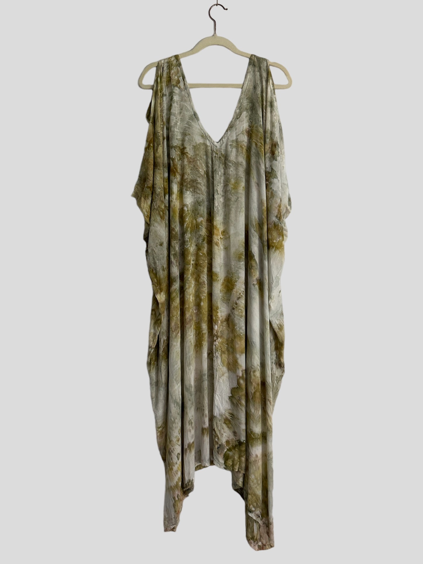 cold-shoulder kaftan